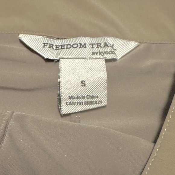 Koydan Freedom Trail Skorts Size Small Khaki Color - Picture 4 of 4